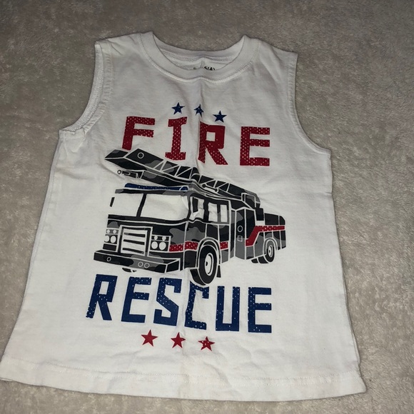 Boys set of 2 tanks - Picture 4 of 6